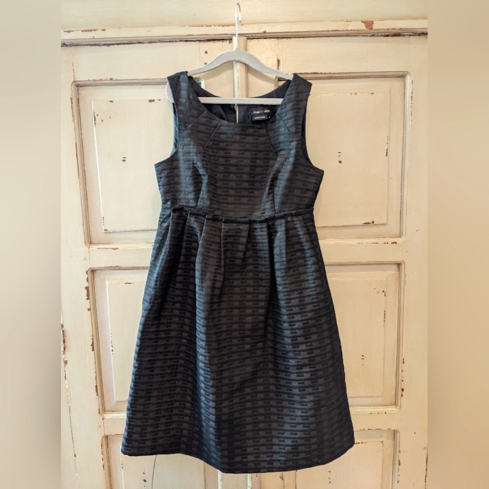 Max and cleo Size 2 color black